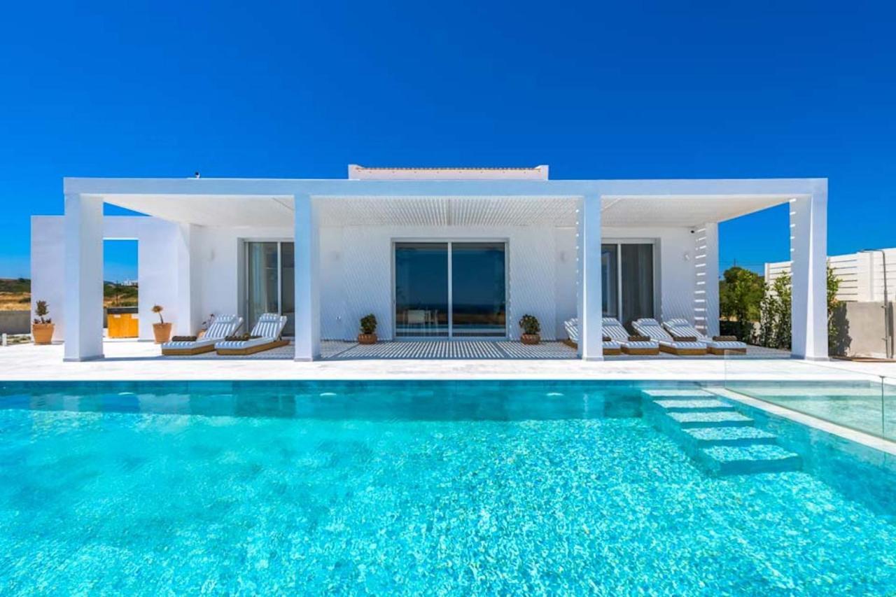 Seashore Beachfront Villa Лахания Екстериор снимка