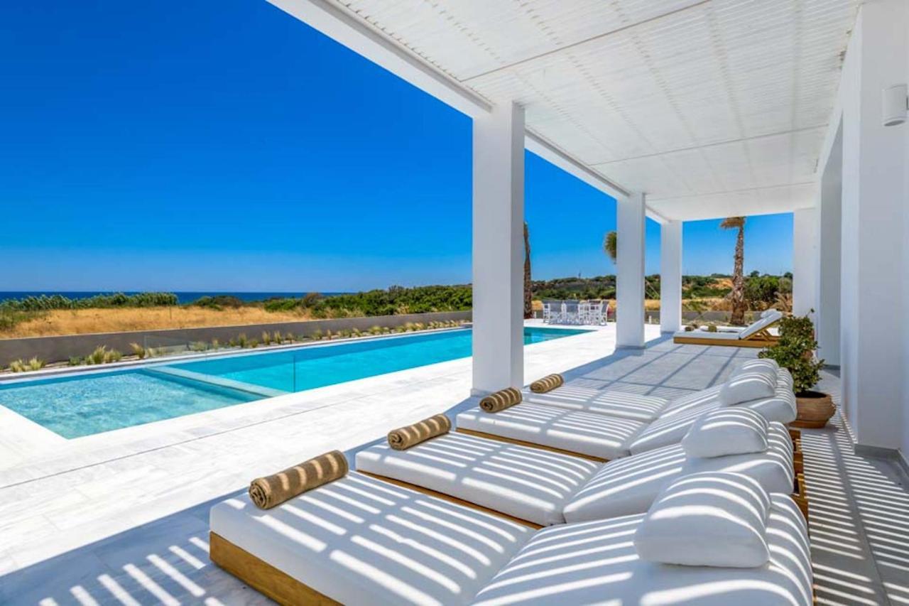 Seashore Beachfront Villa Лахания Екстериор снимка