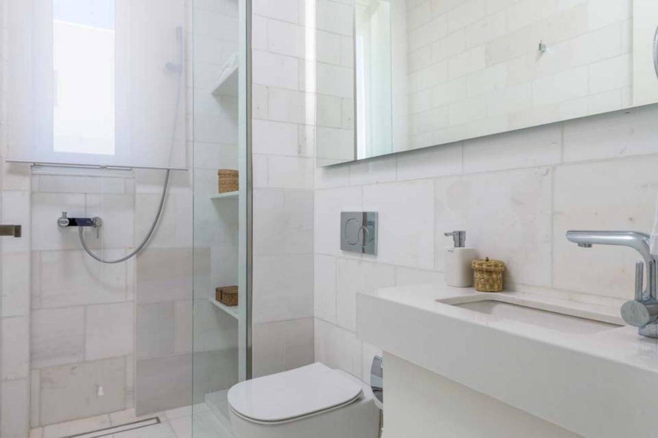 Seashore Beachfront Villa Лахания Екстериор снимка